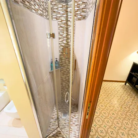 - Ostia, Rm Apartament *